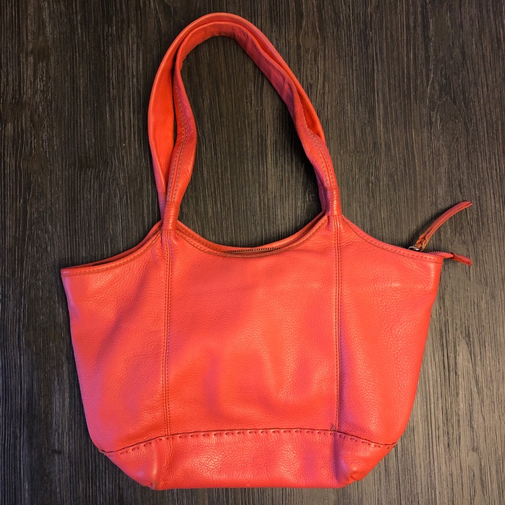 The Sak leather purse GUC